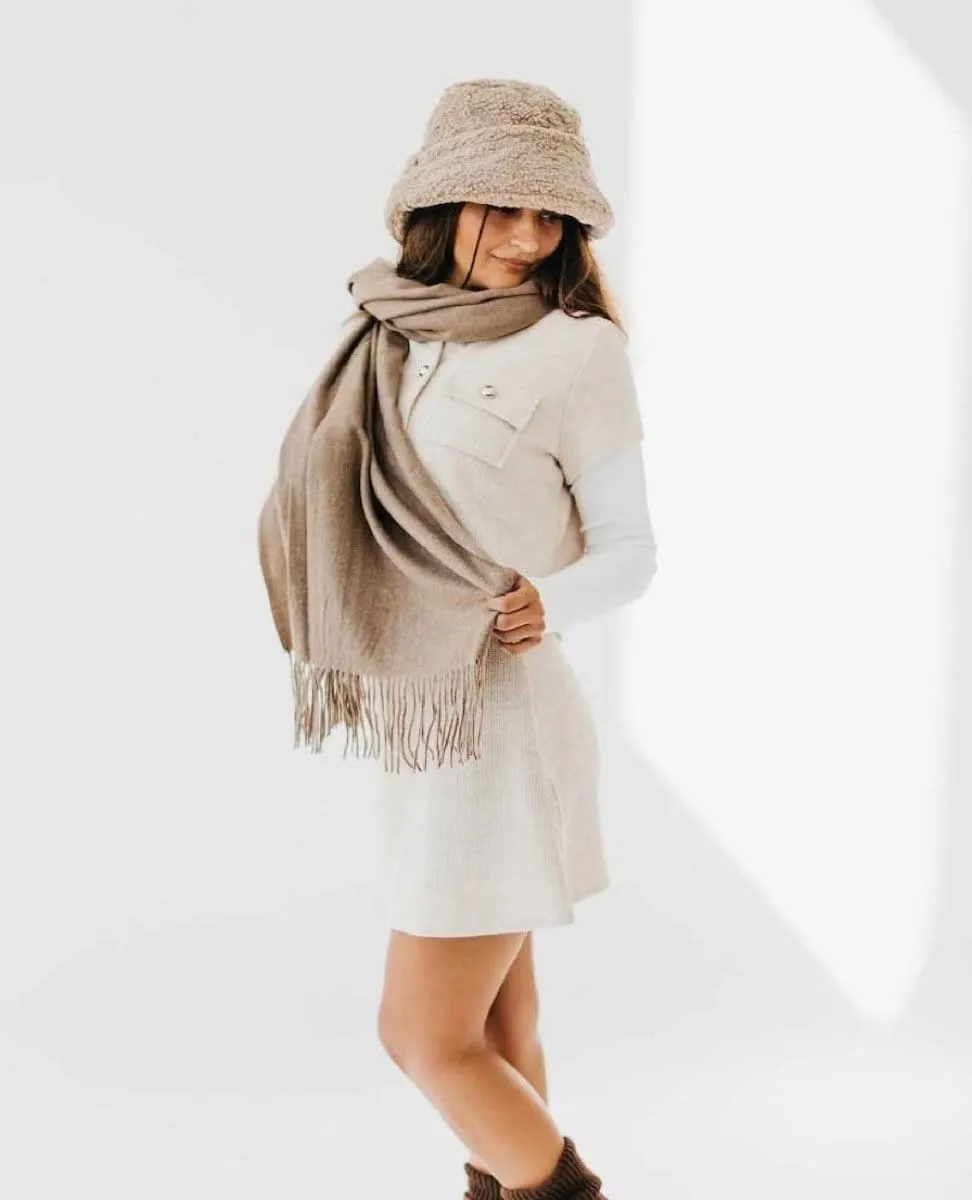 Cozy Cashmere Scarf Taupe