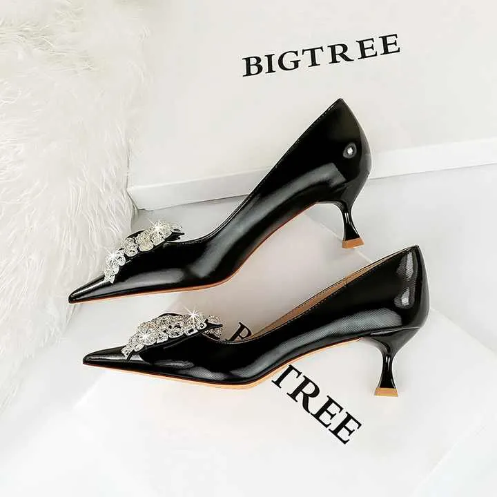 Fashion and Elegant Women's Shoes-أحذية نسائية أنيقة