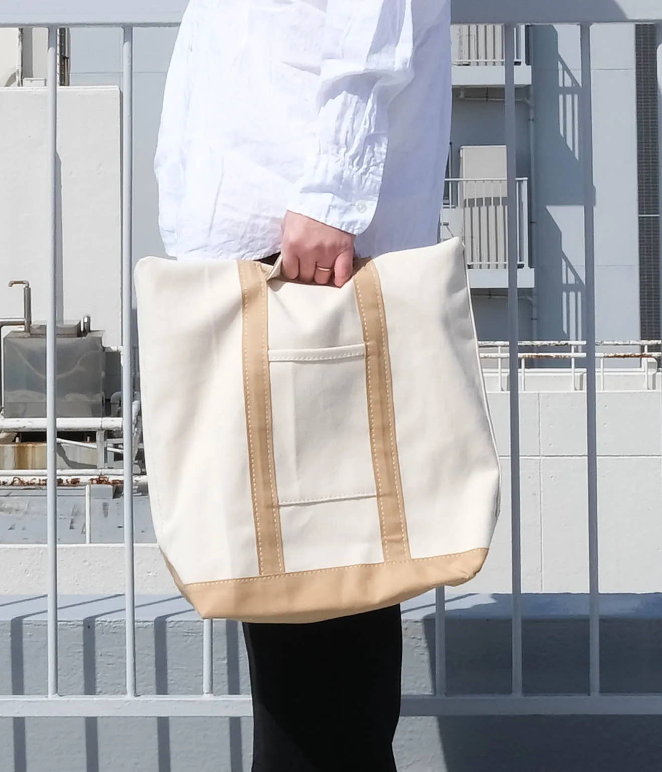 Lakewood Clothing "Souvenir 2way tote" (Beige)