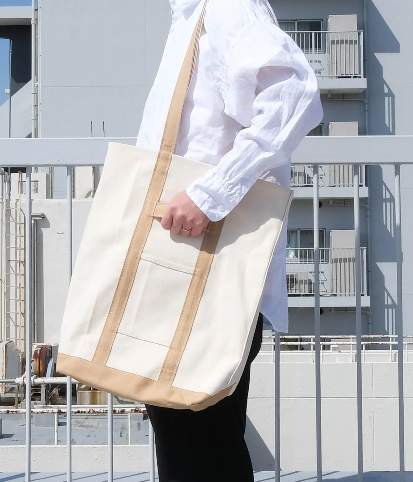Lakewood Clothing "Souvenir 2way tote" (Beige)